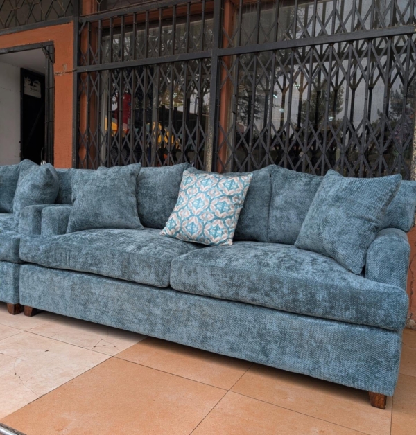 5 seaters fabric Modern sofa/couch with high-end touch